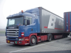Scania-124-L-420-Bergmann-Holz-021204-1-AUT[1]